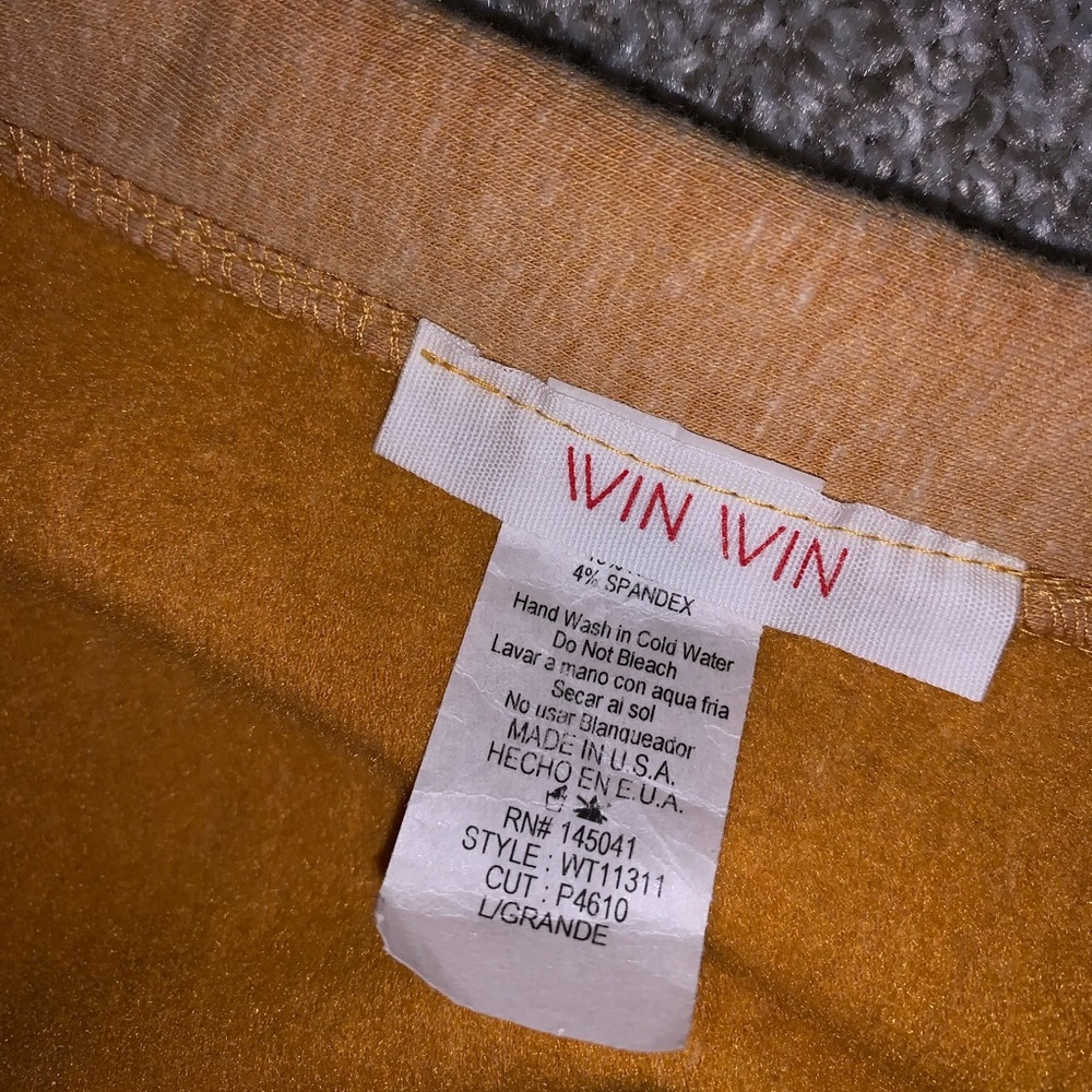 Win Win Dark Yellow Crop Top Sweatshirt size L & S - Picture 10 of 14